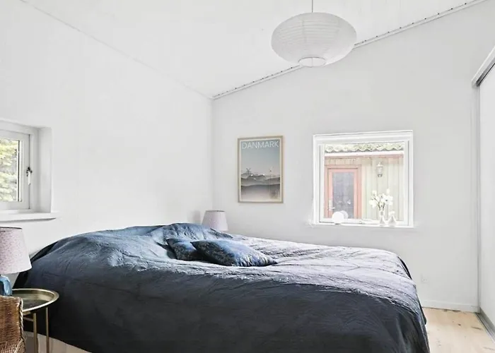 Ro Blandt Naletraeer I Vesterhavsperlen Casa de Férias *