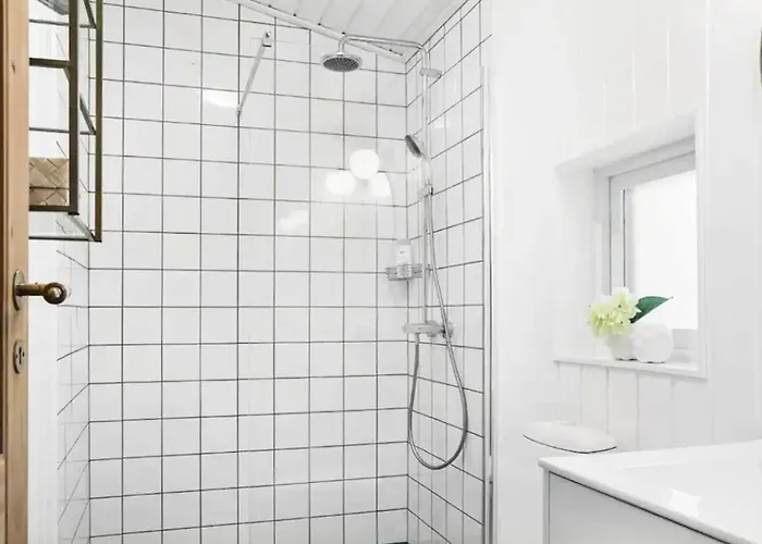 Ro Blandt Naletraeer I Vesterhavsperlen Casa de Férias *